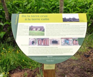 Signalétique touristique - Table de lecture - La brique - Fabrication PIC BOIS