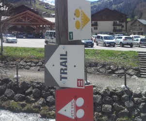 Signalétique touristique - Directionnel sentier - VTT Trail - Fabrication PIC BOIS