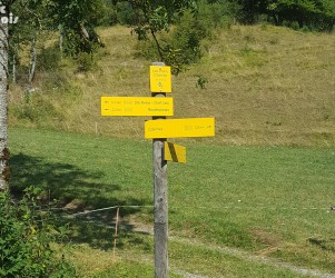 Signalétique touristique - Directionnel sentier - Trail et VTT - Fabrication PIC BOIS