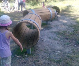 Signalétique touristique - Jeu ludo-sportif - Jeu du tunnel forêt - Fabrication PIC BOIS