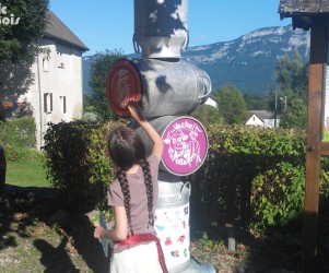 Signalétique touristique - Mobilier interactif - Bidons de lait - Fabrication PIC BOIS