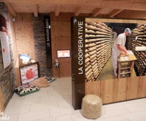 Signalétique touristique - Caisson - Métier coopérative laitière - Fabrication PIC BOIS