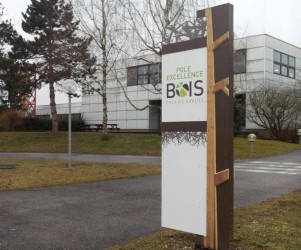 Signalétique touristique - Totem - Zone d'activités - Fabrication PIC BOIS