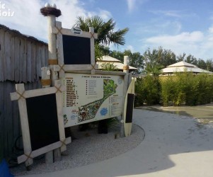 84-monteux-panneaux-d-information-en-bois-plan-du-parc.jpg Signalétique touristique - Panneau d'information - Parc Splashword - Fabrication PIC BOIS