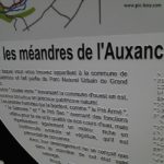 Panneau d’information – Texte en relief
