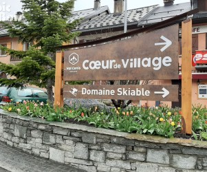 Signalétique touristique - Directionnel routier - Coeur de Village - Fabrication PIC BOIS