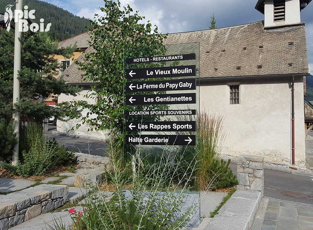 Signalétique touristique - Totem piétons - Signalétique communale - Fabrication PIC BOIS