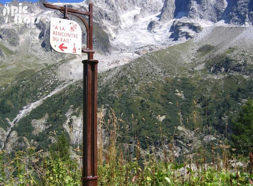 Signalétique touristique - Directionnel piéton - Signalisation - Fabrication PIC BOIS