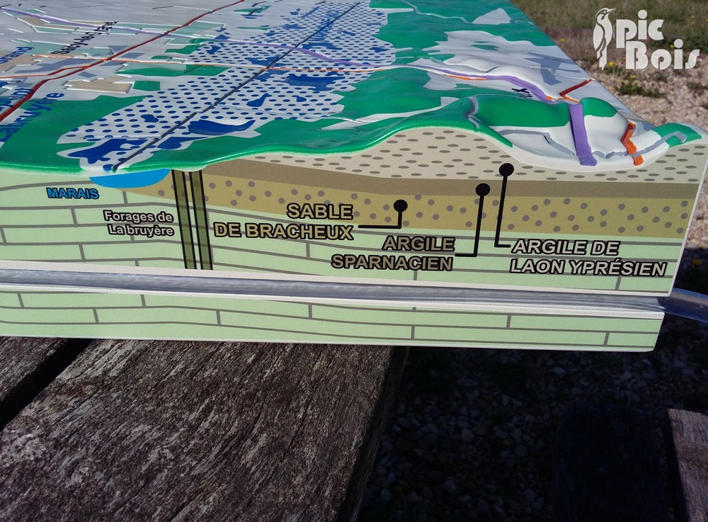 Signalétique touristique - Carte en relief - Composition des sols - Fabrication PIC BOIS