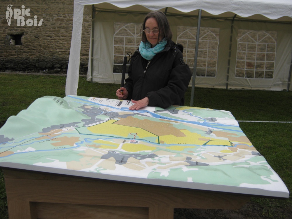 Signalétique touristique - Carte en relief - Maison du Marais - Fabrication PIC BOIS