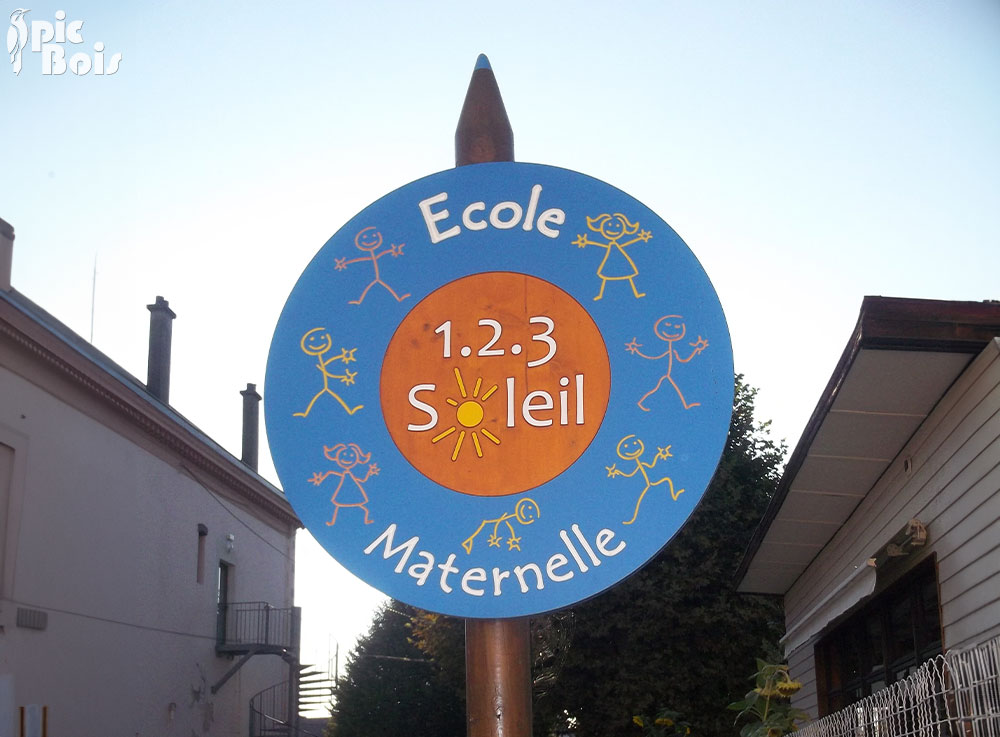 Signalétique touristique - Panneau école - Indication école - Fabrication PIC BOIS