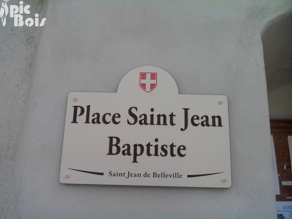 Signalétique touristique - Plaque de rue - Signalisation de place - Fabrication PIC BOIS