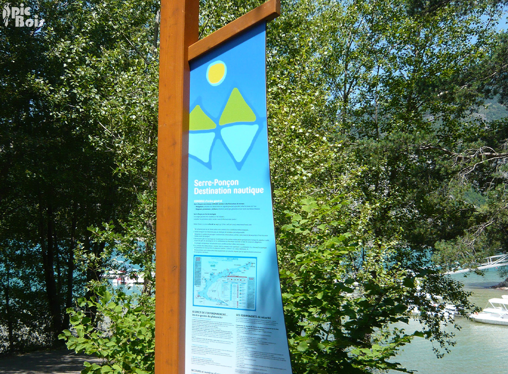 Signalétique touristique - Totem - Infos réglementaires - Fabrication PIC BOIS
