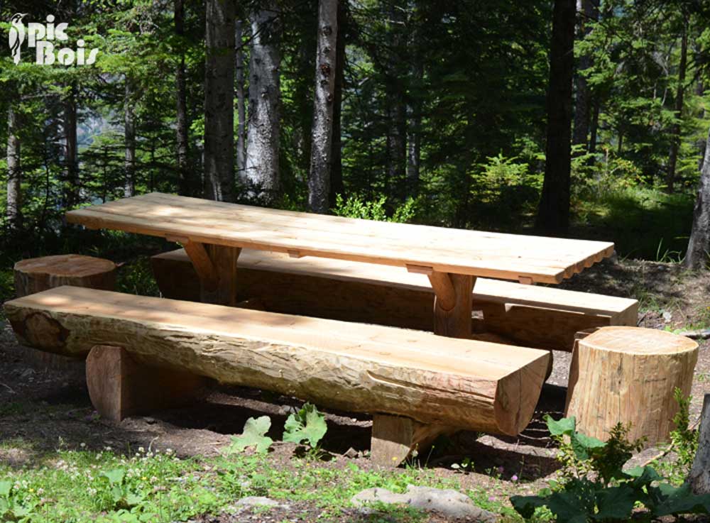 Signalétique touristique - Table de pique-nique - Bancs en rondins - Fabrication PIC BOIS