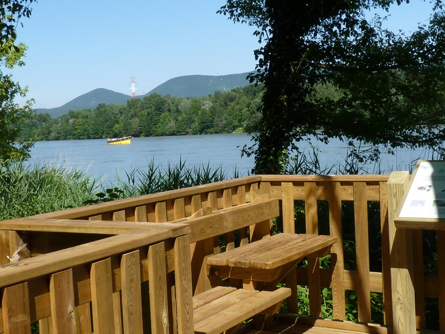 Signalétique touristique - Assis-debout - Banc deux niveaux - Fabrication PIC BOIS