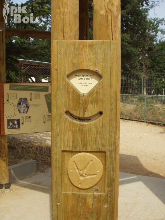 Signalétique touristique - Mobilier interactif - Empreinte resine - Fabrication PIC BOIS