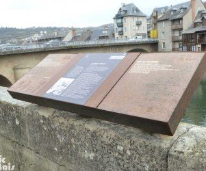 Signalétique touristique - Table de lecture - Parcours en ville - Fabrication PIC BOIS