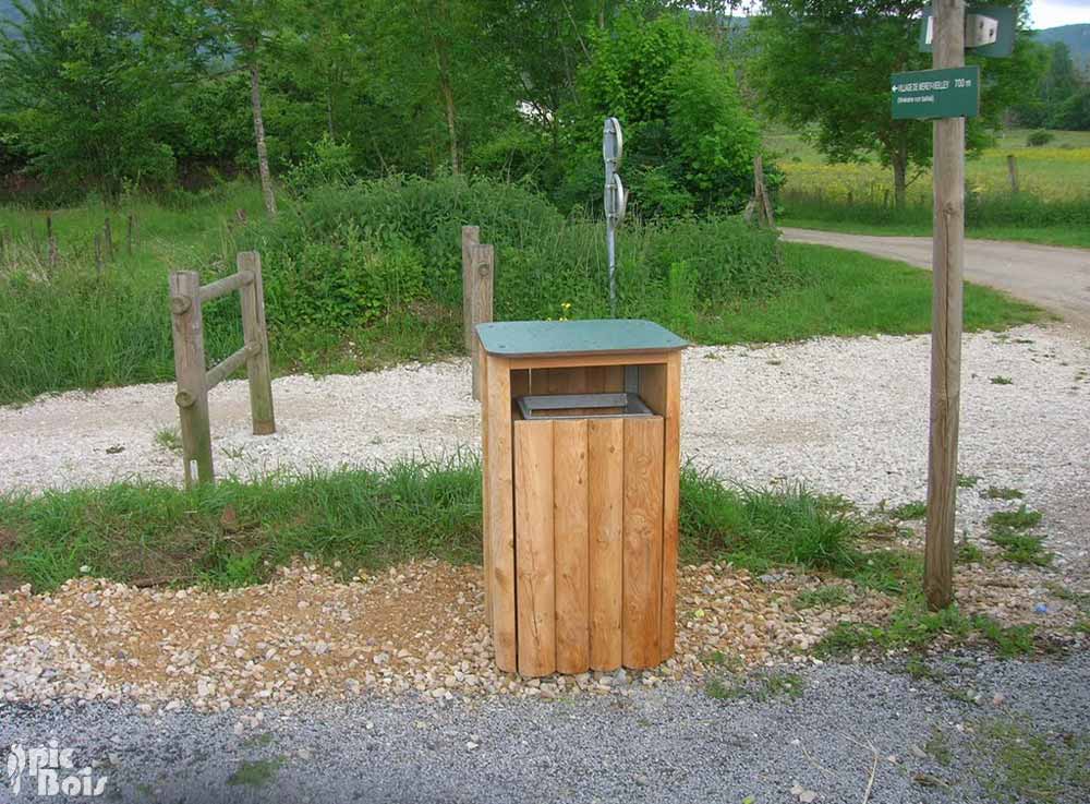 Signalétique touristique - Corbeilles - Corbeille et panneaux - Fabrication PIC BOIS