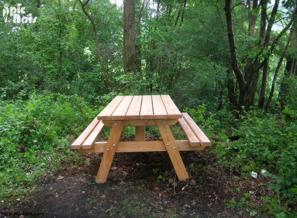 Signalétique touristique - Table de pique-nique - Table en forêt - Fabrication PIC BOIS