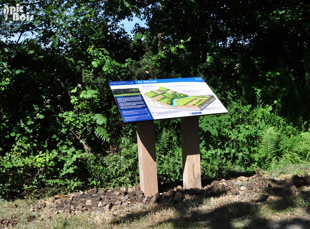 Signalétique touristique - Table de lecture - Description bocage - Fabrication PIC BOIS