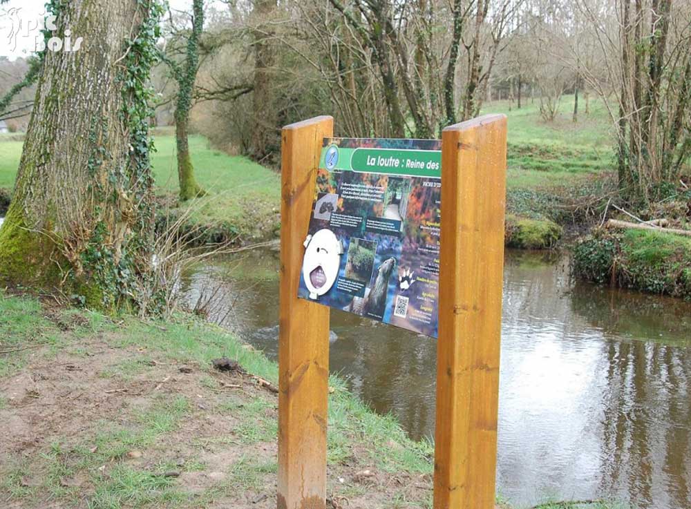 Signalétique touristique - Mobilier interactif - La loutre - Fabrication PIC BOIS