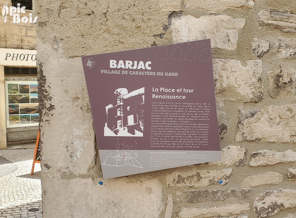 Signalétique touristique - Plaque thématique - Château des Comtes - Fabrication PIC BOIS