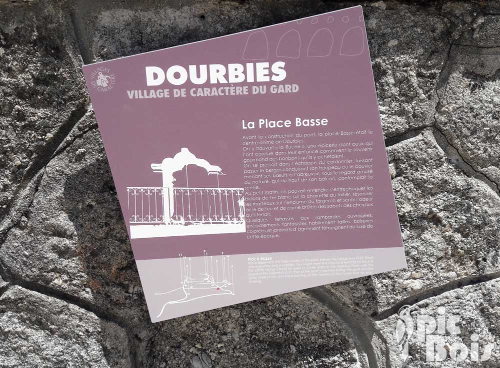 Signalétique touristique - Plaque thématique - Place basse - Fabrication PIC BOIS