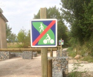 Signalétique touristique - Panneau de circulation - Sortie de voie - Fabrication PIC BOIS