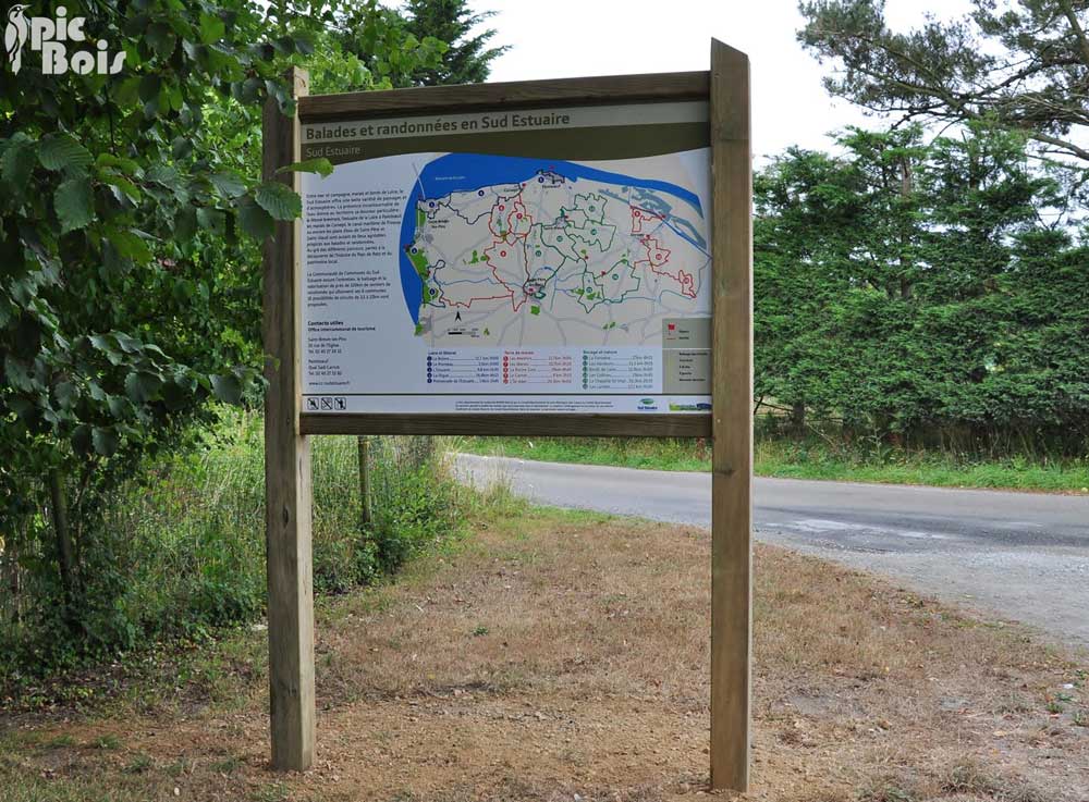 Signalétique touristique - Gamme Classéo - Plan de randonnées - Fabrication PIC BOIS