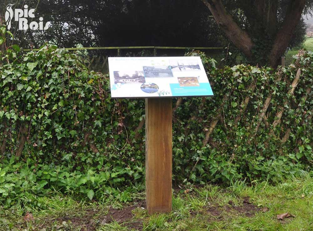 Signalétique touristique - Table de lecture - Patrimoine d'antan - Fabrication PIC BOIS