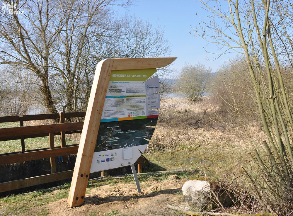Signalétique touristique - Totem - Mémoire de voyageurs - Fabrication PIC BOIS