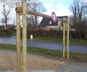 Signalétique touristique - Panneau de circulation - Entrée parking - Fabrication PIC BOIS