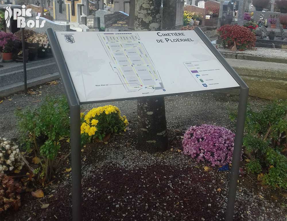Signalétique touristique - Table de lecture - Plan cimetière - Fabrication PIC BOIS