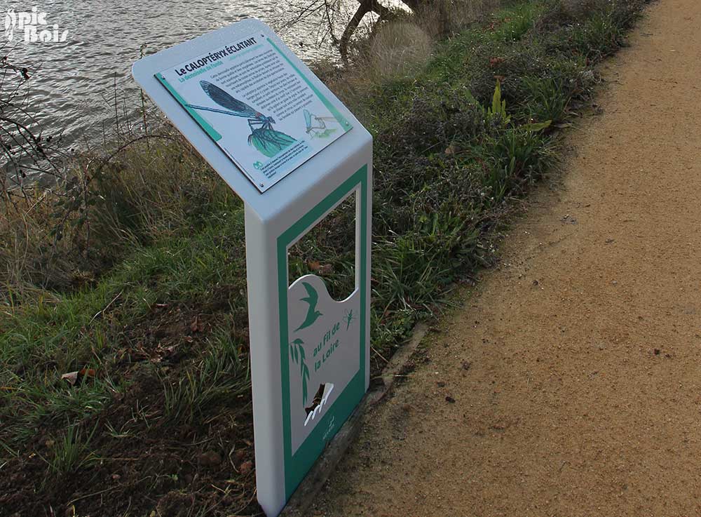 Signalétique touristique - Table de lecture - La biodiversité - Fabrication PIC BOIS