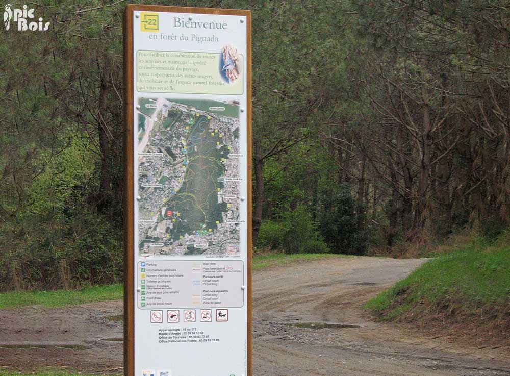 Signalétique touristique - Totem - Plan de forêt - Fabrication PIC BOIS