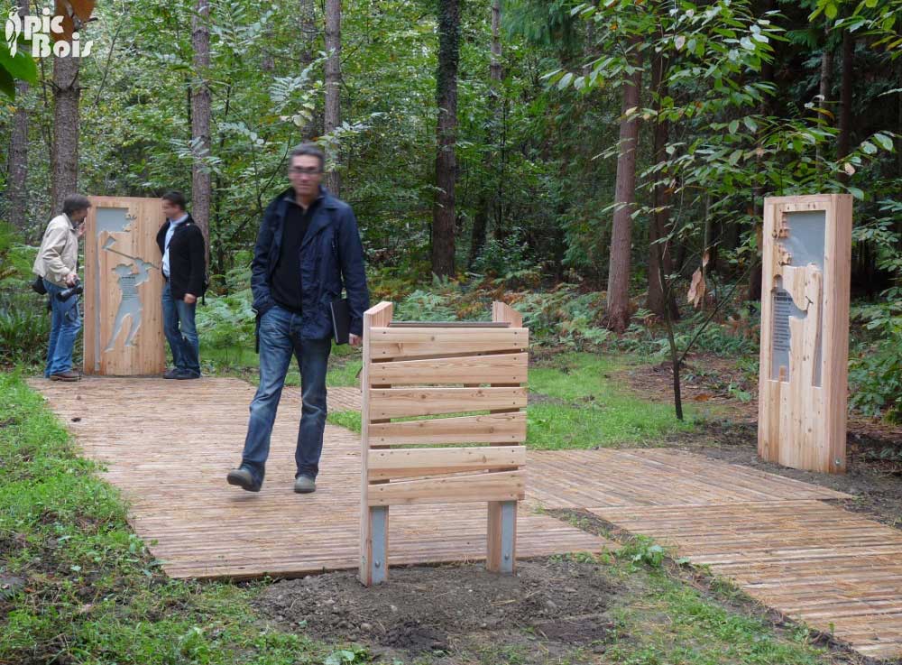 Signalétique touristique - Totem - Sentier de découverte - Fabrication PIC BOIS