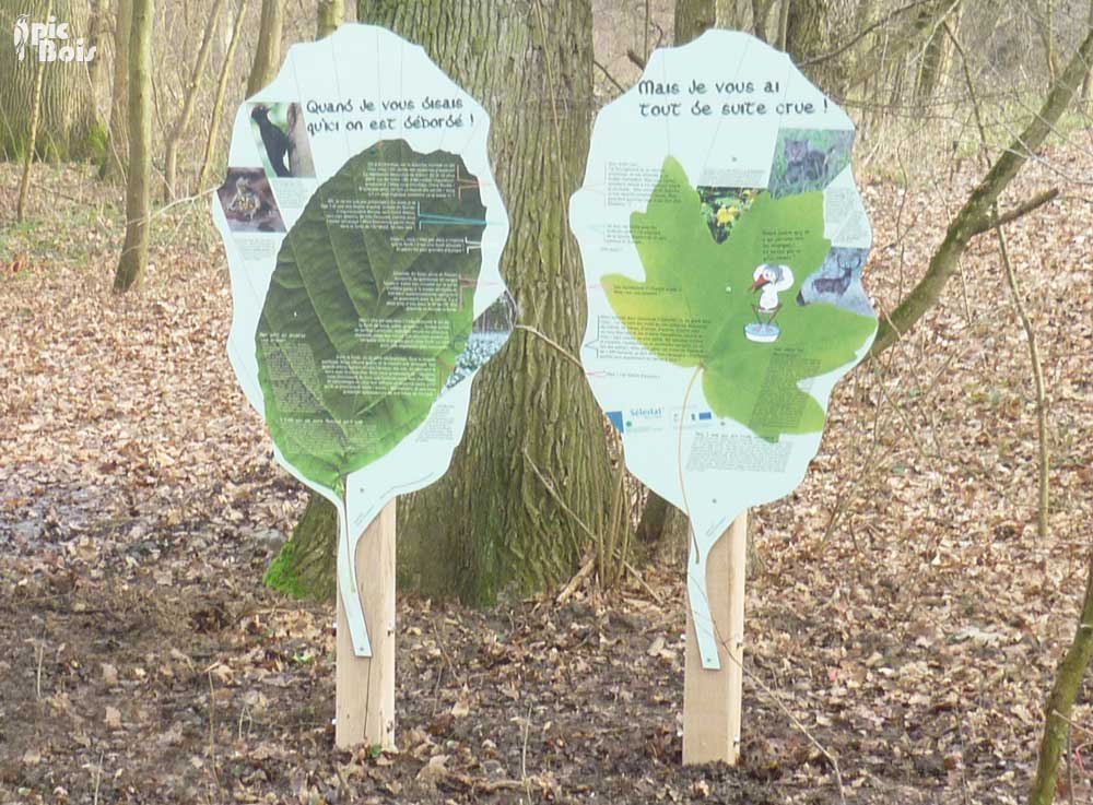 Signalétique touristique - Plaque thématique - forme de feuilles - Fabrication PIC BOIS