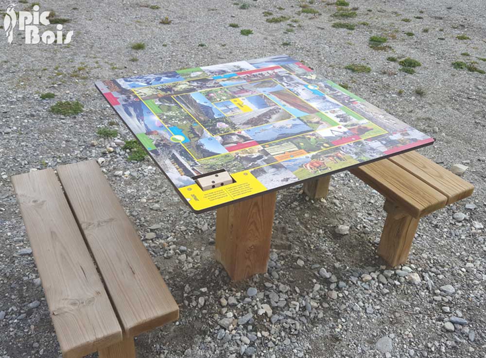 Signalétique touristique - Table de jeu - Espace Hannibal - Fabrication PIC BOIS