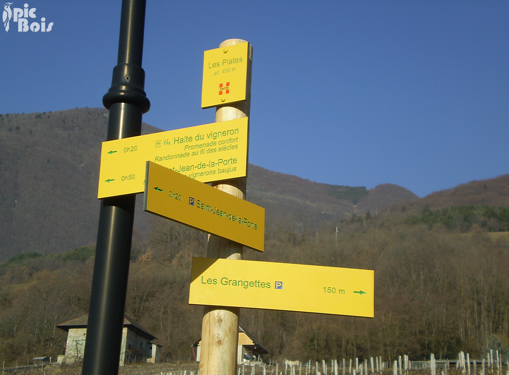 Signalétique touristique - Directionnel sentier - Rando - Fabrication PIC BOIS