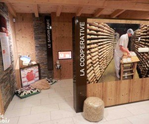 Signalétique touristique - Caisson - Métier coopérative laitière - Fabrication PIC BOIS