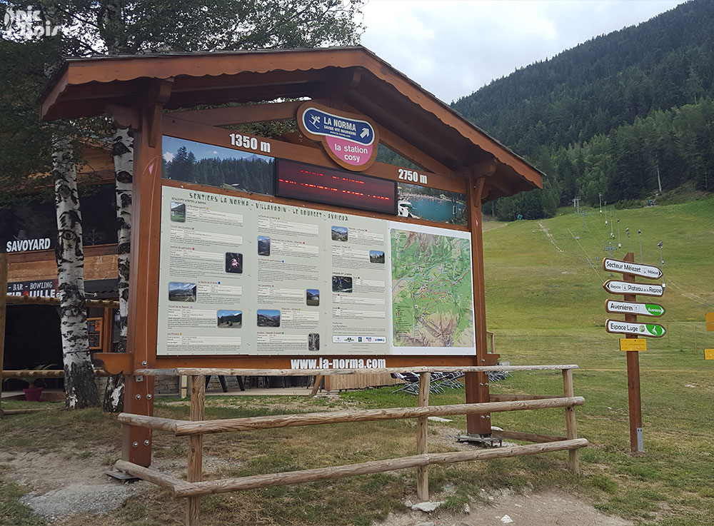 Signalétique touristique - Plan des pistes - Les pistes de ski - Fabrication PIC BOIS
