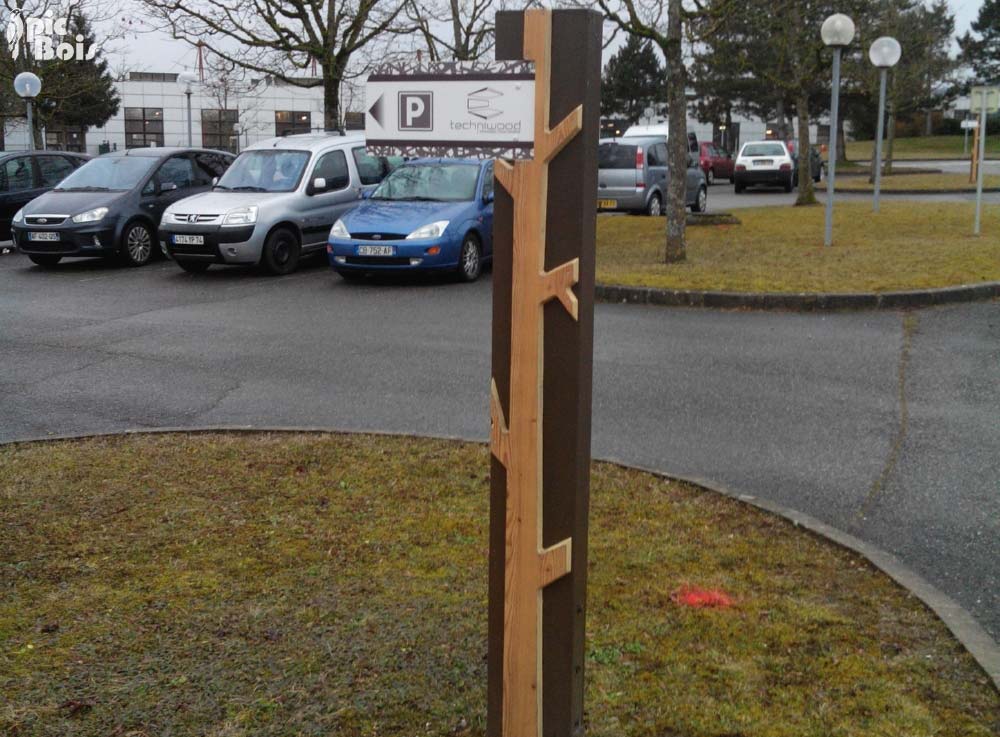 Signalétique touristique - Directionnel routier - Accès parking - Fabrication PIC BOIS