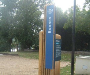 Signalétique touristique - Enseigne - Sentiers de randonnées - Fabrication PIC BOIS