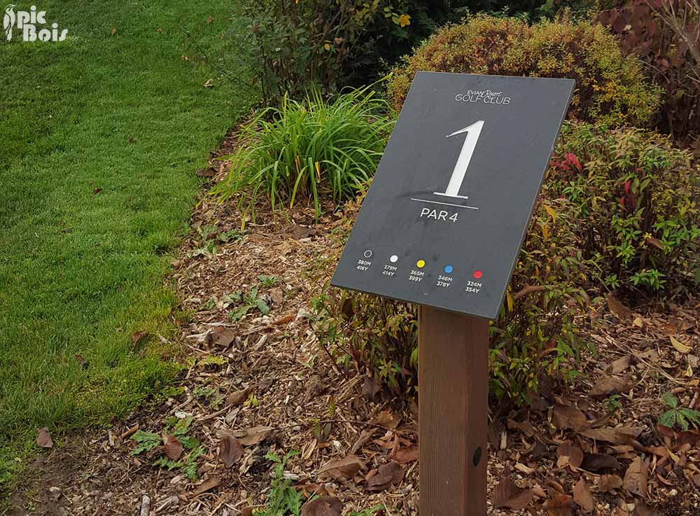 Signalétique touristique - Balisage - Parcours golf - Fabrication PIC BOIS