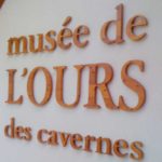 Enseigne murale – Lettres découpées