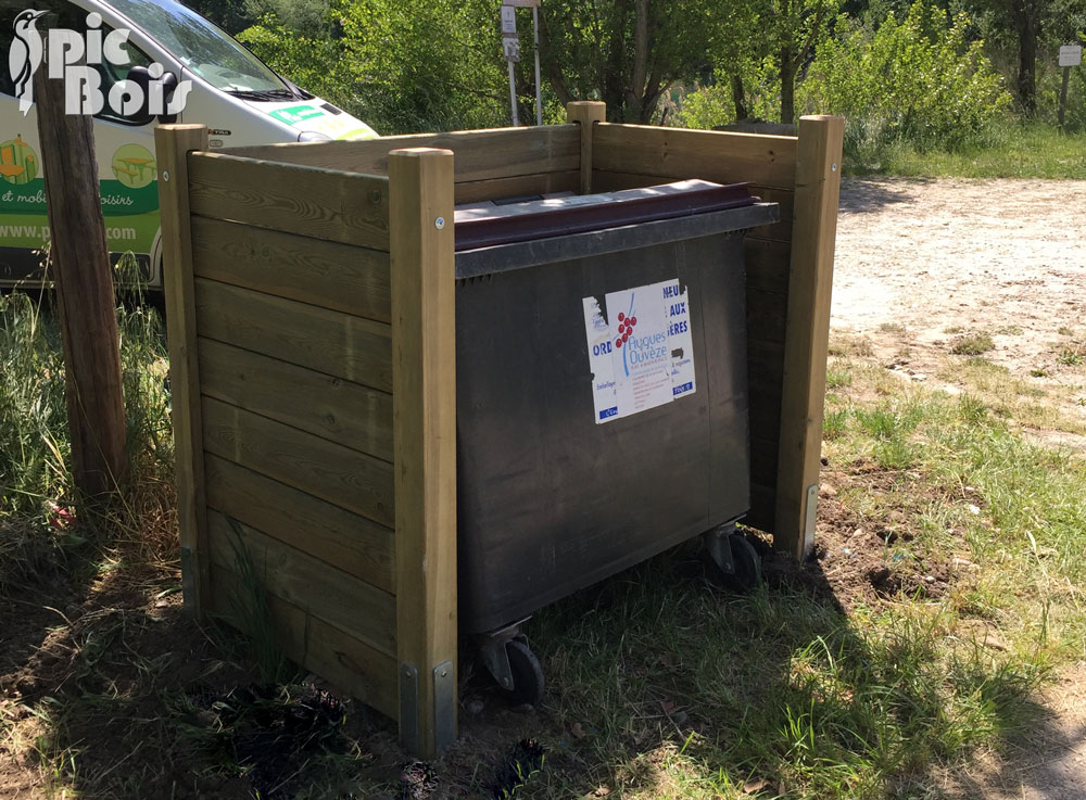 Signalétique touristique - Cache-conteneur - Ouverture latérale - Fabrication PIC BOIS