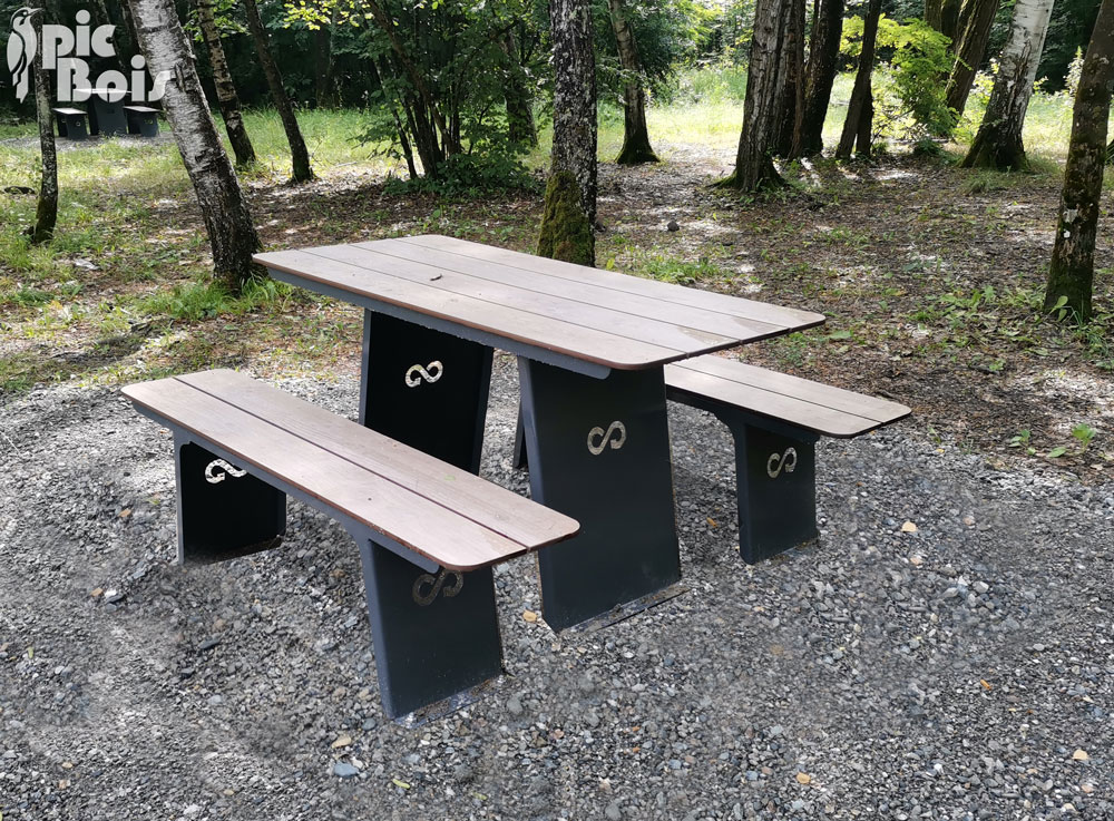 Signalétique touristique - Table de pique-nique - Gamme Avenir - Fabrication PIC BOIS