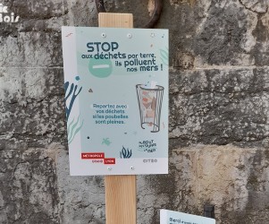 Signalétique touristique - Plaque thématique - Stop aux déchets - Fabrication PIC BOIS