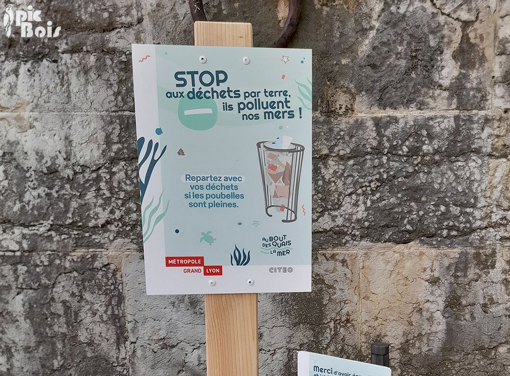 Signalétique touristique - Plaque thématique - Stop aux déchets - Fabrication PIC BOIS