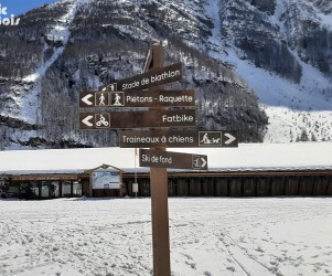 Signalétique touristique - Directionnel piéton - Activités ski - Fabrication PIC BOIS
